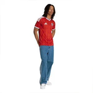 Areena Design <p>Cheer on your team in style with the <strong>FIFA World Cup Chile 2026 Home Jersey</strong>. Featuring a vibrant design inspired by Chile’s iconic home look, this jersey offers a lightweight feel and athletic fit, perfect for match days, training, or everyday fan wear.</p> FIFA World Cup Chile 2026 Home Jersey <p>Cheer on your team in style with the <strong>FIFA World Cup Chile 2026 Home Jersey</strong>. Featuring a vibrant design inspired by Chile’s iconic home look, this jersey offers a lightweight feel and athletic fit, perfect for match days, training, or everyday fan wear.</p>