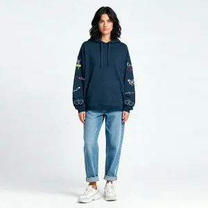 Embroidery Heavyweight Hoodie <p>Heavyweight embroidered hoodie with a premium feel and a structured casual look. Built for warmth, comfort, and standout everyday styling.</p>