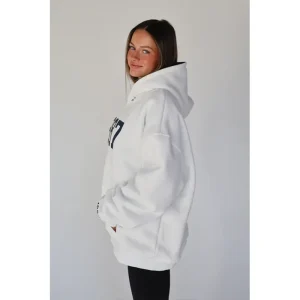 Areena Design <p>1987 Sweatshirt delivers heritage-inspired styling, comfortable all-day wear, and easy everyday versatility.</p> 1987 Sweatshirt <p>1987 Sweatshirt delivers heritage-inspired styling, comfortable all-day wear, and easy everyday versatility.</p>