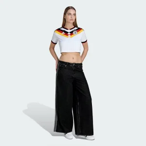 Areena Design <p>Adidas FIFA World Cup Germany 2026 Home Cropped Jersey brings football-inspired style with a bold home look, a cropped silhouette, and lightweight comfort for easy everyday wear.</p> Adidas FIFA World Cup Germany 2026 Home Cropped Jersey <p>Adidas FIFA World Cup Germany 2026 Home Cropped Jersey brings football-inspired style with a bold home look, a cropped silhouette, and lightweight comfort for easy everyday wear.</p>