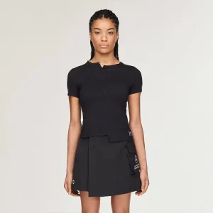 Areena Design <p>Adidas Y-3 MERCEDES FITTED TEE offers a clean everyday look with sport-inspired graphics, soft casual styling, and easy outfit versatility.</p> Adidas Y-3 MERCEDES FITTED TEE <p>Adidas Y-3 MERCEDES FITTED TEE offers a clean everyday look with sport-inspired graphics, soft casual styling, and easy outfit versatility.</p>