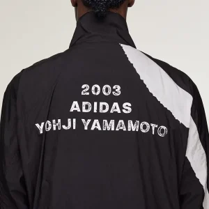 Areena Design <p>Adidas Y-3 RAW EDGE 3 STRIPES NYLON SHELL JACKET delivers standout outerwear style with a bold profile, comfortable layering feel, and statement details inspired by sport, streetwear, and collector fashion.</p> Adidas Y-3 RAW EDGE 3 STRIPES NYLON SHELL JACKET <p>Adidas Y-3 RAW EDGE 3 STRIPES NYLON SHELL JACKET delivers standout outerwear style with a bold profile, comfortable layering feel, and statement details inspired by sport, streetwear, and collector fashion.</p>