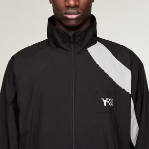 Areena Design <p>Adidas Y-3 RAW EDGE 3 STRIPES NYLON SHELL JACKET delivers standout outerwear style with a bold profile, comfortable layering feel, and statement details inspired by sport, streetwear, and collector fashion.</p> Adidas Y-3 RAW EDGE 3 STRIPES NYLON SHELL JACKET <p>Adidas Y-3 RAW EDGE 3 STRIPES NYLON SHELL JACKET delivers standout outerwear style with a bold profile, comfortable layering feel, and statement details inspired by sport, streetwear, and collector fashion.</p>