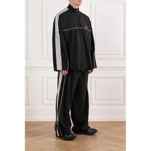 Areena Design <p>Balenciaga Tracksuit delivers coordinated sport styling, streamlined silhouette and comfortable movement, and a versatile look that works for game day, casual outfits, and daily wear.</p> Balenciaga Tracksuit <p>Balenciaga Tracksuit delivers coordinated sport styling, streamlined silhouette and comfortable movement, and a versatile look that works for game day, casual outfits, and daily wear.</p>