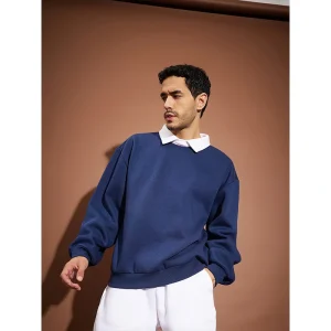 Collared Sweatshirt <p><strong>Collared Sweatshirt</strong>: A comfortable sweatshirt with a classic collar, offering a sophisticated touch to casual wear.</p>