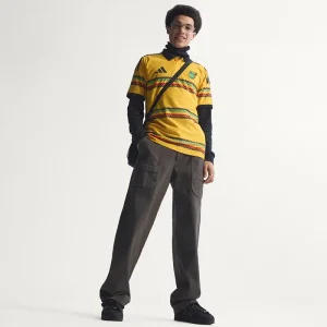 Areena Design <p>A FIFA World Cup Jamaica 26 x Bob Marley 2026 home jersey blending culture and team pride with premium construction.</p> FIFA World Cup Jamaica 26 x Bob Marley 2026 Home Jersey <p>A FIFA World Cup Jamaica 26 x Bob Marley 2026 home jersey blending culture and team pride with premium construction.</p>