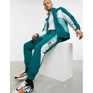 Areena Design <p>Fila Tracksuit delivers coordinated sport styling, streamlined silhouette and comfortable movement, and a versatile look that works for game day, casual outfits, and daily wear.</p> Fila Tracksuit <p>Fila Tracksuit delivers coordinated sport styling, streamlined silhouette and comfortable movement, and a versatile look that works for game day, casual outfits, and daily wear.</p>