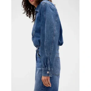 Areena Design <p>GAP x Victoria Beckham Denim Zip Shirt delivers collaboration-inspired style, comfortable everyday wear, and easy outfit versatility.</p> GAP x Victoria Beckham Denim Zip Shirt <p>GAP x Victoria Beckham Denim Zip Shirt delivers collaboration-inspired style, comfortable everyday wear, and easy outfit versatility.</p>
