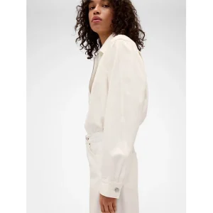 Areena Design <p>GAP x Victoria Beckham Denim Zip Shirt delivers collaboration-inspired style, comfortable everyday wear, and easy outfit versatility.</p> GAP x Victoria Beckham Denim Zip Shirt <p>GAP x Victoria Beckham Denim Zip Shirt delivers collaboration-inspired style, comfortable everyday wear, and easy outfit versatility.</p>