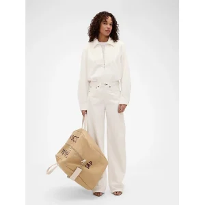Areena Design <p>GAP x Victoria Beckham Denim Zip Shirt delivers collaboration-inspired style, comfortable everyday wear, and easy outfit versatility.</p> GAP x Victoria Beckham Denim Zip Shirt <p>GAP x Victoria Beckham Denim Zip Shirt delivers collaboration-inspired style, comfortable everyday wear, and easy outfit versatility.</p>