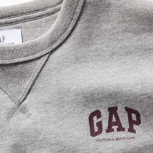 Areena Design <p>GAP x Victoria Beckham French Terry Sweatshirt delivers collaboration-inspired style, soft casual comfort, and easy everyday layering.</p> GAP x Victoria Beckham French Terry Sweatshirt <p>GAP x Victoria Beckham French Terry Sweatshirt delivers collaboration-inspired style, soft casual comfort, and easy everyday layering.</p>