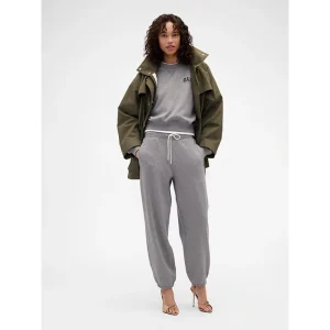 Areena Design <p>GAP x Victoria Beckham French Terry Sweatshirt delivers collaboration-inspired style, soft casual comfort, and easy everyday layering.</p> GAP x Victoria Beckham French Terry Sweatshirt <p>GAP x Victoria Beckham French Terry Sweatshirt delivers collaboration-inspired style, soft casual comfort, and easy everyday layering.</p>