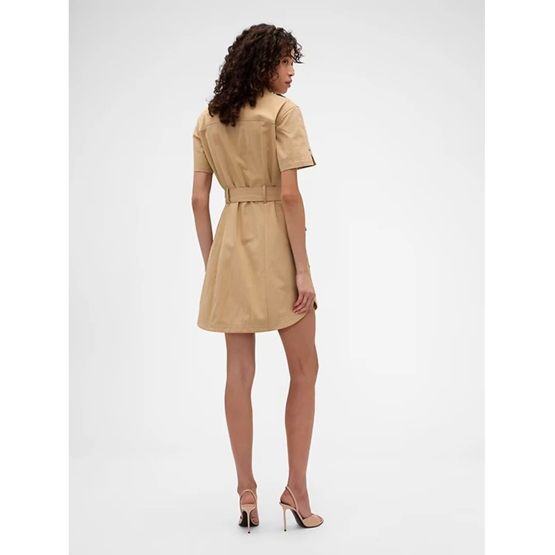 GAP x Victoria Beckham Mini Mac Dress GAP x Victoria Beckham Mini Mac Dress <p>GAP x Victoria Beckham Mini Mac Dress delivers collaboration-inspired style, clean outfit appeal, and effortless everyday wear.</p>