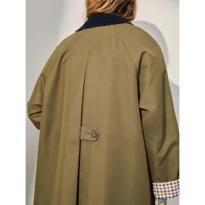 Areena Design <p>Green trench coat with a fresh take on a timeless outerwear classic. Designed to add color, coverage, and polish to everyday looks.</p> Green Trench Coat <p>Green trench coat with a fresh take on a timeless outerwear classic. Designed to add color, coverage, and polish to everyday looks.</p>