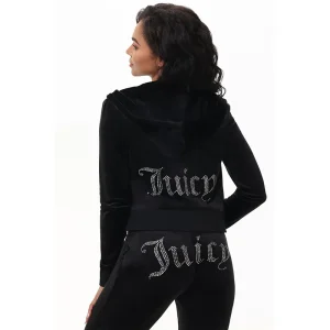 Areena Design <p>Juicy Couture Tracksuit Set delivers coordinated athletic style, comfortable movement, and an easy streetwear-ready look.</p> Juicy Couture Tracksuit Set <p>Juicy Couture Tracksuit Set delivers coordinated athletic style, comfortable movement, and an easy streetwear-ready look.</p>