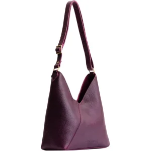 Areena Design <p>Leather Bag With Adjustable Crossbody Strap delivers versatile handbag styling with leather construction, practical storage, and dependable comfort for everyday carry and travel.</p> Leather Bag With Adjustable Crossbody Strap <p>Leather Bag With Adjustable Crossbody Strap delivers versatile handbag styling with leather construction, practical storage, and dependable comfort for everyday carry and travel.</p>