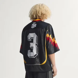 Mens Bringback Remixed Germany Jersey <p>A remixed Germany jersey featuring creative design cues and comfortable performance fabric for casual and fan wear.</p>