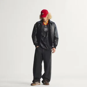 Mens Bringback Remixed Germany Jersey <p>A remixed Germany jersey featuring creative design cues and comfortable performance fabric for casual and fan wear.</p>