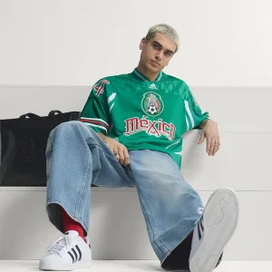 Areena Design <p>A remixed Mexico jersey blending modern design and iconic elements, ideal for fashion‑forward football supporters.</p> Mens Bringback Remixed Mexico Jersey <p>A remixed Mexico jersey blending modern design and iconic elements, ideal for fashion‑forward football supporters.</p>