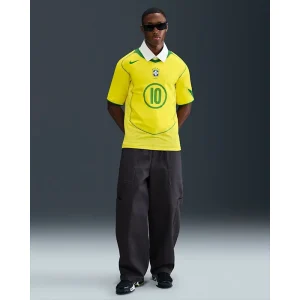 Areena Design <p>Mens Nike Ronaldinho Brazil 2004 Total 90 Reissue Shirt delivers clean casual style, soft everyday comfort, and versatile wear for casual outfits.</p> Mens Nike Ronaldinho Brazil 2004 Total 90 Reissue Shirt <p>Mens Nike Ronaldinho Brazil 2004 Total 90 Reissue Shirt delivers clean casual style, soft everyday comfort, and versatile wear for casual outfits.</p>