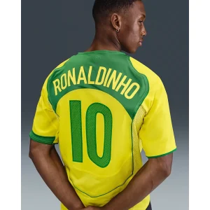 Areena Design <p>Mens Nike Ronaldinho Brazil 2004 Total 90 Reissue Shirt delivers clean casual style, soft everyday comfort, and versatile wear for casual outfits.</p> Mens Nike Ronaldinho Brazil 2004 Total 90 Reissue Shirt <p>Mens Nike Ronaldinho Brazil 2004 Total 90 Reissue Shirt delivers clean casual style, soft everyday comfort, and versatile wear for casual outfits.</p>