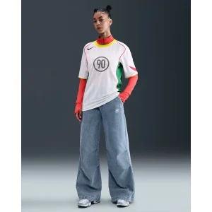 Areena Design <p>Mens Nike Total 90 White Dri-FIT Soccer Shirt delivers white color detailing, a lightweight feel, and sport-inspired everyday comfort.</p> Mens Nike Total 90 White Dri-FIT Soccer Shirt <p>Mens Nike Total 90 White Dri-FIT Soccer Shirt delivers white color detailing, a lightweight feel, and sport-inspired everyday comfort.</p>