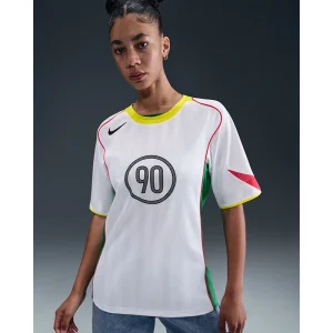 Areena Design <p>Mens Nike Total 90 White Dri-FIT Soccer Shirt delivers white color detailing, a lightweight feel, and sport-inspired everyday comfort.</p> Mens Nike Total 90 White Dri-FIT Soccer Shirt <p>Mens Nike Total 90 White Dri-FIT Soccer Shirt delivers white color detailing, a lightweight feel, and sport-inspired everyday comfort.</p>
