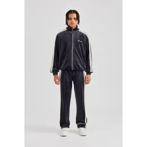 Areena Design <p>Mens Velour Tracksuit delivers coordinated athletic style, comfortable movement, and an easy streetwear-ready look.</p> Mens Velour Tracksuit <p>Mens Velour Tracksuit delivers coordinated athletic style, comfortable movement, and an easy streetwear-ready look.</p>