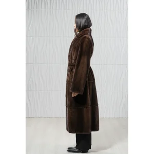 Areena Design <p><strong>Mink Coat</strong>: A luxurious coat made from mink fur, known for its softness and elegant appearance.</p> Mink Coat <p><strong>Mink Coat</strong>: A luxurious coat made from mink fur, known for its softness and elegant appearance.</p>