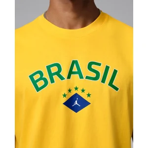 Nike FIFA World Cup 2026 Brazil Jordan Sleeveless Graphic T-Shirt <p>Nike FIFA World Cup 2026 Brazil Jordan Sleeveless Graphic T-Shirt delivers sport-inspired style, comfortable all-day wear, and easy everyday versatility.</p>