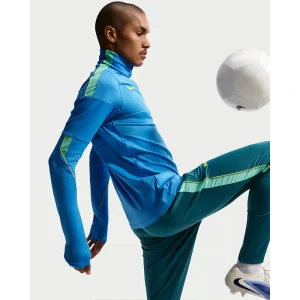 Areena Design <p>Nike FIFA World Cup 2026 Brazil Strike Dri-FIT Football Drill Top delivers sport-inspired style, a lightweight feel, and breathable everyday comfort.</p> Nike FIFA World Cup 2026 Brazil Strike Dri-FIT Football Drill Top <p>Nike FIFA World Cup 2026 Brazil Strike Dri-FIT Football Drill Top delivers sport-inspired style, a lightweight feel, and breathable everyday comfort.</p>