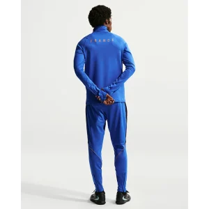 Areena Design <p>Nike FIFA World Cup 2026 FFF Strike Dri-FIT Football Drill Top delivers training-ready comfort, a comfortable feel, and easy everyday versatility.</p> Nike FIFA World Cup 2026 FFF Strike Dri-FIT Football Drill Top <p>Nike FIFA World Cup 2026 FFF Strike Dri-FIT Football Drill Top delivers training-ready comfort, a comfortable feel, and easy everyday versatility.</p>