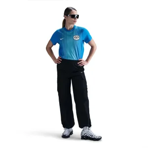 Areena Design <p>Australia Womens Matildas 25/26 Goalkeeper Stadium Jersey delivers goalkeeper-inspired styling, lightweight comfort, and easy everyday versatility.</p> Australia Womens Matildas 25/26 Goalkeeper Stadium Jersey <p>Australia Womens Matildas 25/26 Goalkeeper Stadium Jersey delivers goalkeeper-inspired styling, lightweight comfort, and easy everyday versatility.</p>