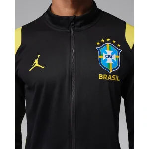 Nike FIFA World Cup 2026 Brazil Academy Pro Jordan Dri-FIT Football Tracksuit Jacket <p>Nike FIFA World Cup 2026 Brazil Academy Pro Jordan Dri-FIT Football Tracksuit Jacket delivers sport-inspired style, a lightweight feel, and breathable everyday comfort.</p>