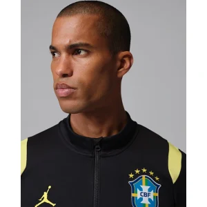 Nike FIFA World Cup 2026 Brazil Academy Pro Jordan Dri-FIT Football Tracksuit Jacket <p>Nike FIFA World Cup 2026 Brazil Academy Pro Jordan Dri-FIT Football Tracksuit Jacket delivers sport-inspired style, a lightweight feel, and breathable everyday comfort.</p>