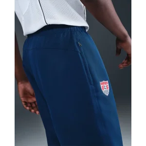 Nike FIFA World Cup USMNT 2004 Total 90 Reissue Football Replica Tracksuit Bottoms <p>Nike FIFA World Cup USMNT 2004 Total 90 Reissue Football Replica Tracksuit Bottoms delivers retro reissue style, comfortable all-day wear, and easy everyday versatility.</p>