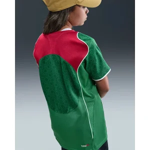 Areena Design <p>Nike Green Total 90 Older Kids Dri-FIT Soccer Jersey delivers retro Total 90 football style, a lightweight feel, and breathable everyday comfort.</p> Nike Green Total 90 Older Kids Dri-FIT Soccer Jersey <p>Nike Green Total 90 Older Kids Dri-FIT Soccer Jersey delivers retro Total 90 football style, a lightweight feel, and breathable everyday comfort.</p>