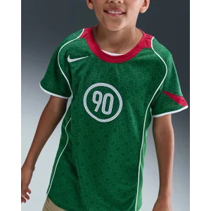 Areena Design <p>Nike Green Total 90 Older Kids Dri-FIT Soccer Jersey delivers retro Total 90 football style, a lightweight feel, and breathable everyday comfort.</p> Nike Green Total 90 Older Kids Dri-FIT Soccer Jersey <p>Nike Green Total 90 Older Kids Dri-FIT Soccer Jersey delivers retro Total 90 football style, a lightweight feel, and breathable everyday comfort.</p>