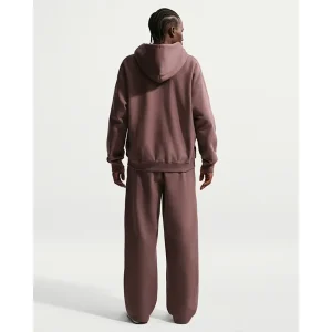 Areena Design <p>Nike Solo Swoosh Mens Full-Zip Fleece Hoodie delivers minimal logo styling, soft everyday comfort, and easy everyday versatility.</p> Nike Solo Swoosh Mens Full-Zip Fleece Hoodie <p>Nike Solo Swoosh Mens Full-Zip Fleece Hoodie delivers minimal logo styling, soft everyday comfort, and easy everyday versatility.</p>