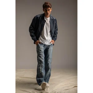 Areena Design <p>Nylon bomber jacket with a lightweight feel and clean everyday appeal. A versatile outer layer for casual wear, travel, and transitional weather.</p> Nylon Bomber Jacket <p>Nylon bomber jacket with a lightweight feel and clean everyday appeal. A versatile outer layer for casual wear, travel, and transitional weather.</p>