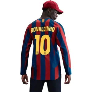 Areena Design <p>Ronaldinho Jersey delivers sport-inspired styling, lightweight comfort, and easy everyday versatility.</p> Ronaldinho Jersey <p>Ronaldinho Jersey delivers sport-inspired styling, lightweight comfort, and easy everyday versatility.</p>