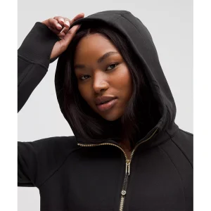 Scuba hoodie <p>The <strong>Scuba Hoodie</strong> offers a sleek, modern fit with premium comfort for everyday wear. Made with soft, cozy fabric and a stylish silhouette, it’s perfect for layering or wearing on its own. A versatile wardrobe essential that combines fashion and function effortlessly.</p>