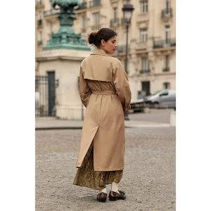 Areena Design <p>Tan trench coat with iconic style and easy wardrobe versatility. A refined outer layer for commuting, travel, and everyday smart dressing.</p> Tan Trench Coat <p>Tan trench coat with iconic style and easy wardrobe versatility. A refined outer layer for commuting, travel, and everyday smart dressing.</p>