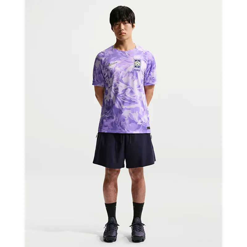Untitled-1 Mens Nike Korea Home Jersey 2026 <p>Mens Nike Korea Home Jersey 2026 delivers home-inspired team style, a comfortable feel, and easy everyday versatility.</p>