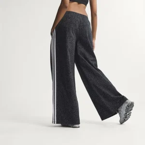 Adidas Womens Originals Firebird Pants <p>An Adidas Womens Originals Firebird pants with classic design and soft breathable fabric for everyday wear.</p>