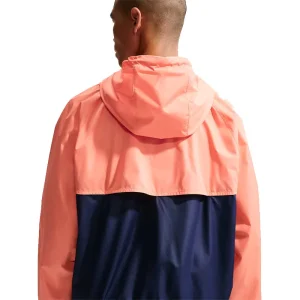 Nike Windbreaker Jacket <p>Nike Windbreaker Jacket delivers sport-inspired style, light coverage, and easy everyday wear.</p>
