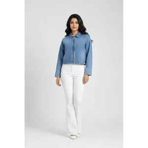 Cropped Jean Jacket <p>A trendy cropped jean jacket that pairs perfectly with a variety of outfits, providing a relaxed and stylish look.</p>