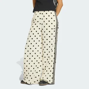 Areena Design <p>Womens Adidas satin polka dot wide leg pant with stylish print and smooth comfortable fabric.</p> Womens Adidas Satin Polka dots Wide Leg Pant <p>Womens Adidas satin polka dot wide leg pant with stylish print and smooth comfortable fabric.</p>
