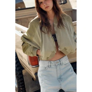 Areena Design <p>Washed effect bomber jacket with a vintage-inspired finish and laid-back edge. A versatile layer that adds casual attitude to everyday outfits.</p> Washed Effect Bomber Jacket <p>Washed effect bomber jacket with a vintage-inspired finish and laid-back edge. A versatile layer that adds casual attitude to everyday outfits.</p>