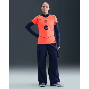 Areena Design <p>Womens Nike F.C. Barcelona 2025/26 Dri-FIT Total 90 Shirt delivers clean casual style, soft everyday comfort, and versatile wear for casual outfits.</p> Womens Nike F.C. Barcelona 2025/26 Dri-FIT Total 90 Shirt <p>Womens Nike F.C. Barcelona 2025/26 Dri-FIT Total 90 Shirt delivers clean casual style, soft everyday comfort, and versatile wear for casual outfits.</p>